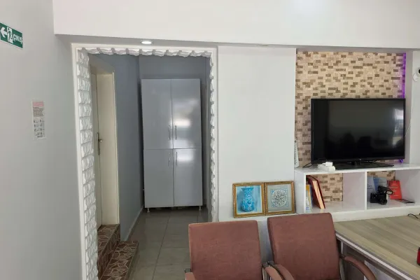 25 M2 Eşyalı Kiralk Ofis. Balıkesir Gönen Altay Mahallesi 1688 ada 93 parselde.