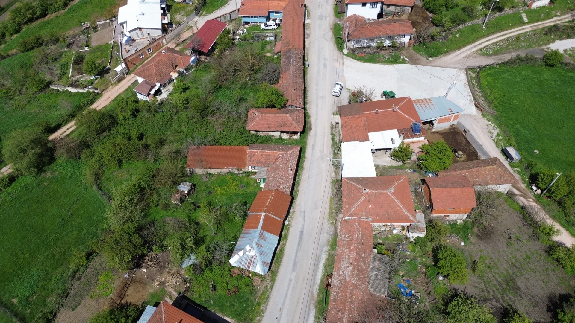 Keşif Arazi 675 M2 Köy Evi ve Arsası. Balıeksair Gönen Sebepli